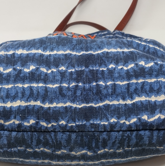 Lucky Brand Stay Sandy Beach Tote - Picture 2 of 8